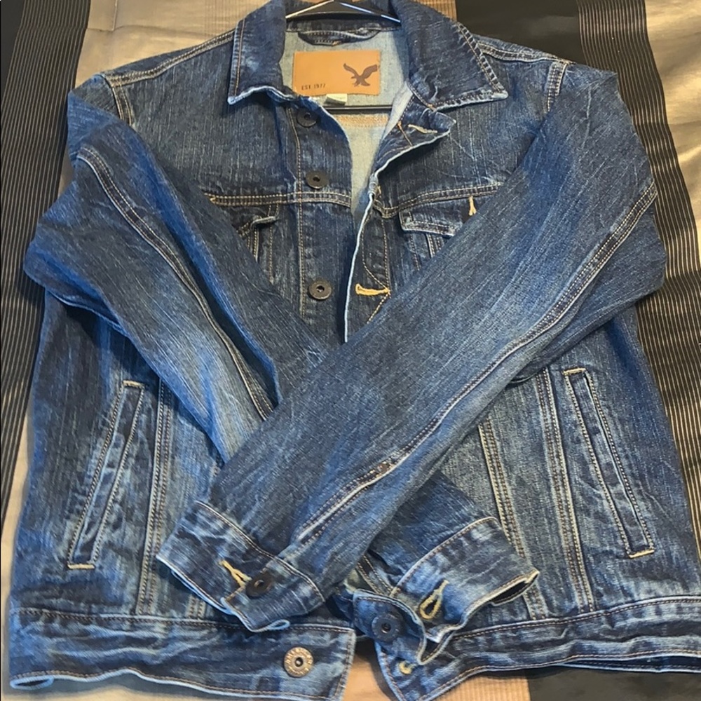 DENIM JACKET